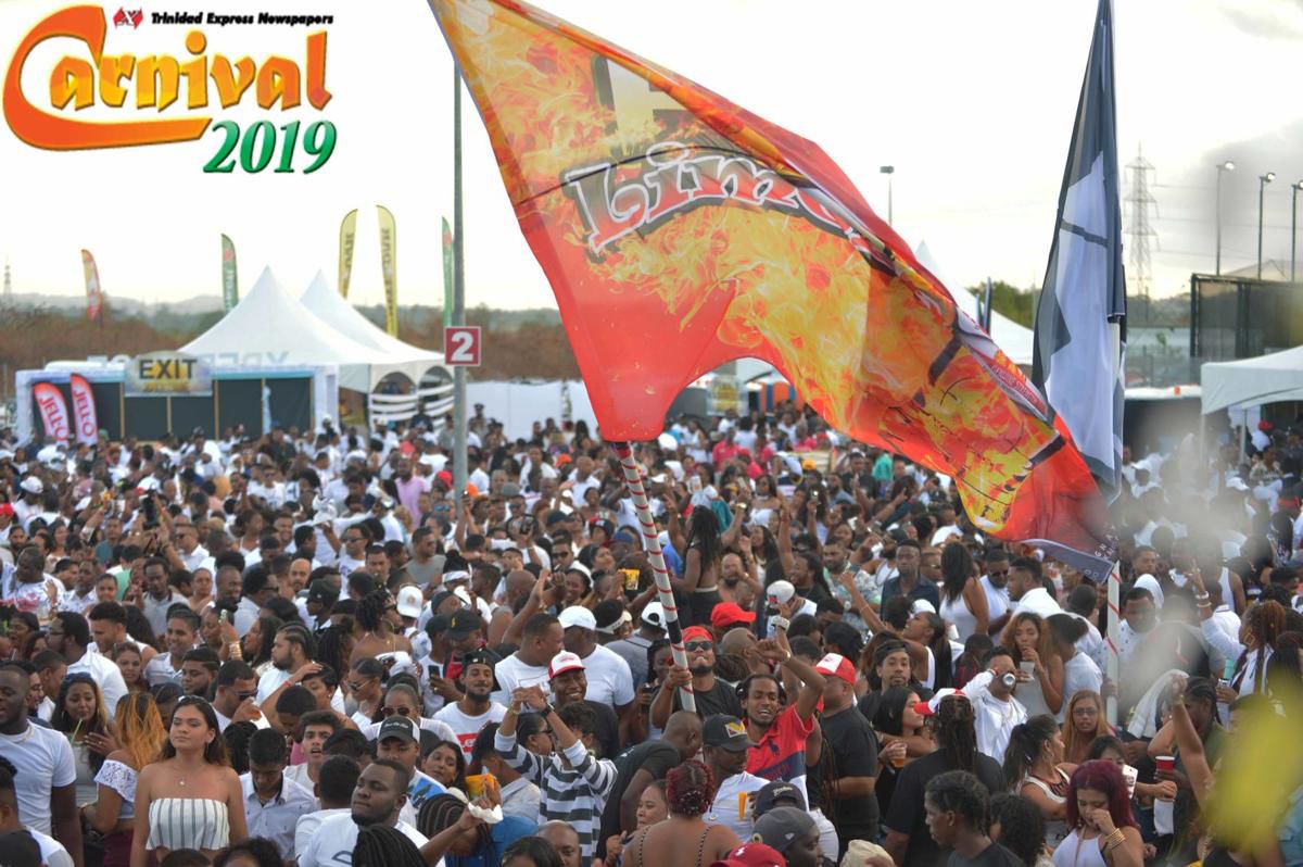 Crowd flag